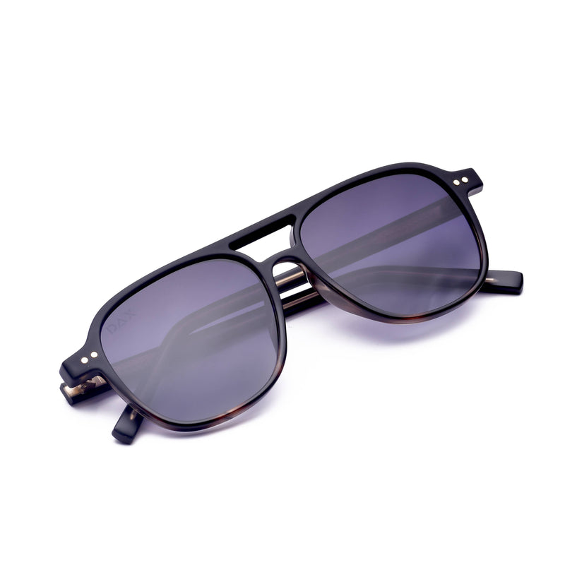 Briggs: Black Gradient
