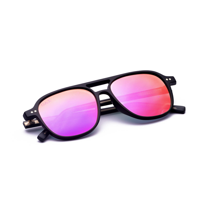 Briggs: Black Gradient