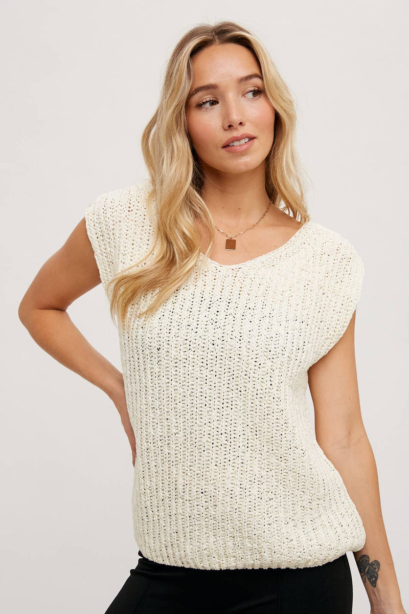 V-NECK KNIT SWEATER VEST: VANILLA