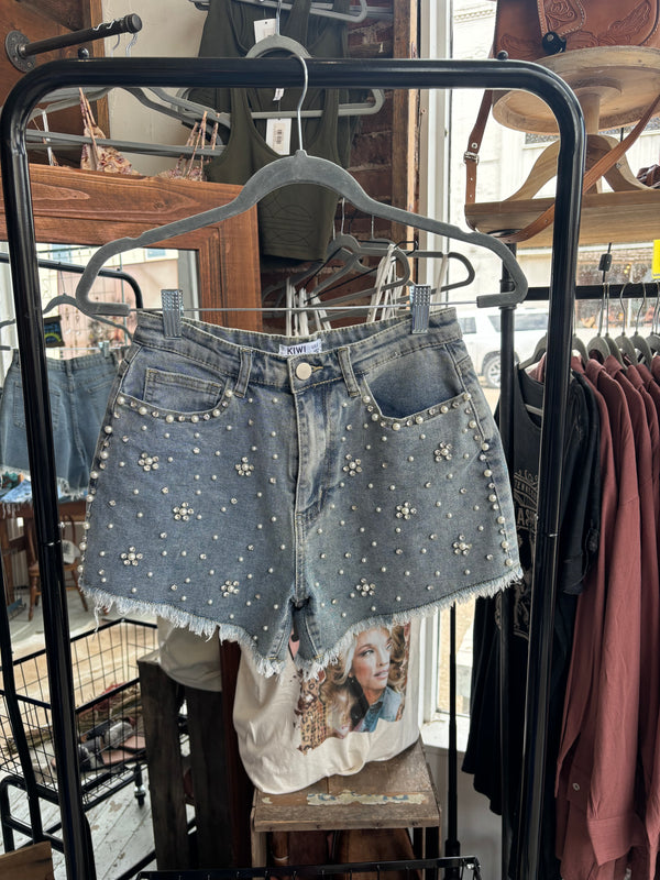 Pearl sparkle flower shorts