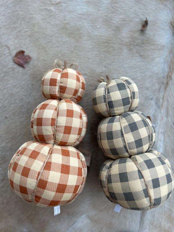 Plaid stack pumpkins