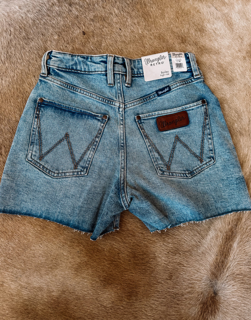 Bailey light wash Wrangler Shorts